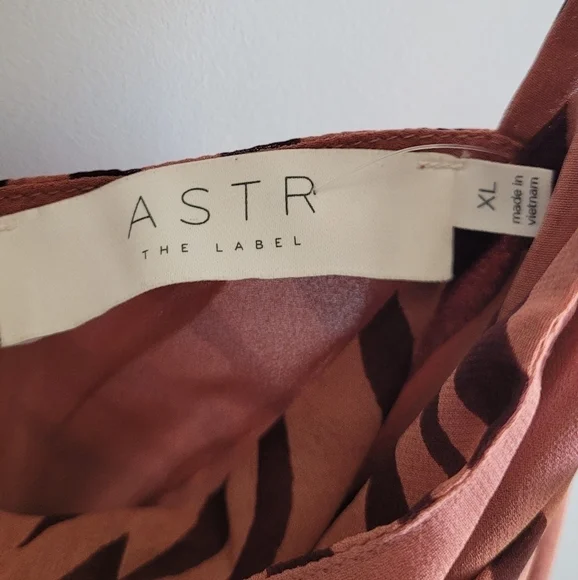 Revolve NWT ASTR The Label Pink Brown Animal Print Tank Size XL - Picture 5 of 6